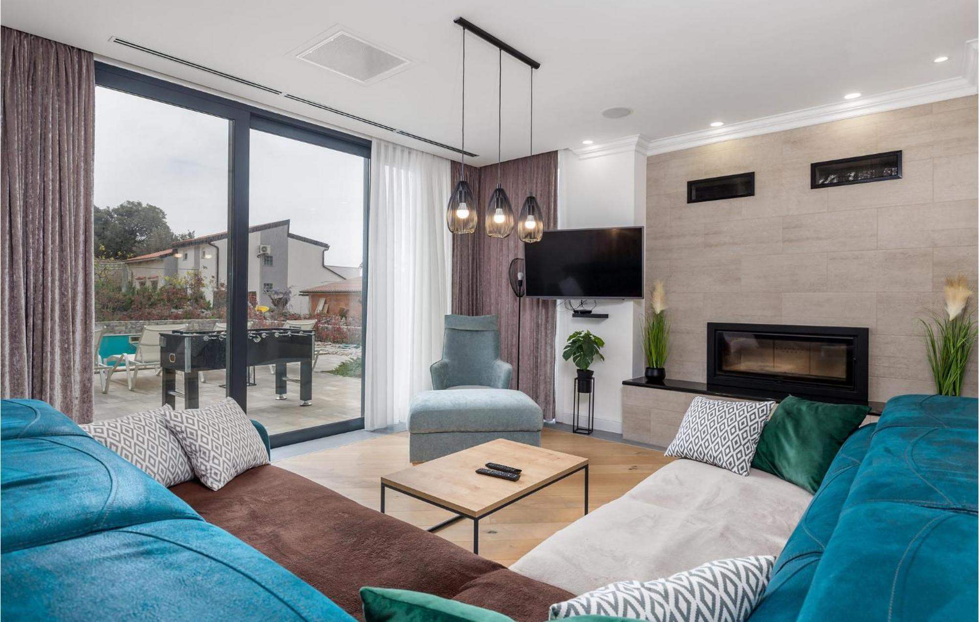 4 Bedroom Gorgeous Home In Lun Lun  Exterior foto